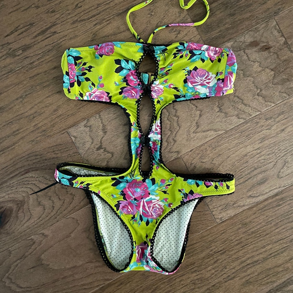 Betsey Johnson Floral Monokini One Piece Swimsuit